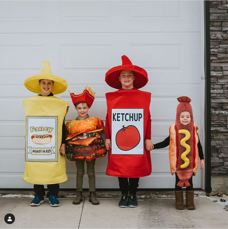6 funny carnival costumes for the whole family