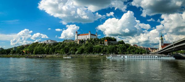 Falkensteiner Destinationstipps, Teil 3 – Slowakei: Natur, Burgen, Weingärten – und Spareribs