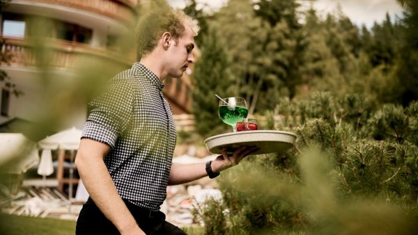 Shaken & stirred – Interview with Luigi, the bartender at the Falkensteiner Hotel Antholz